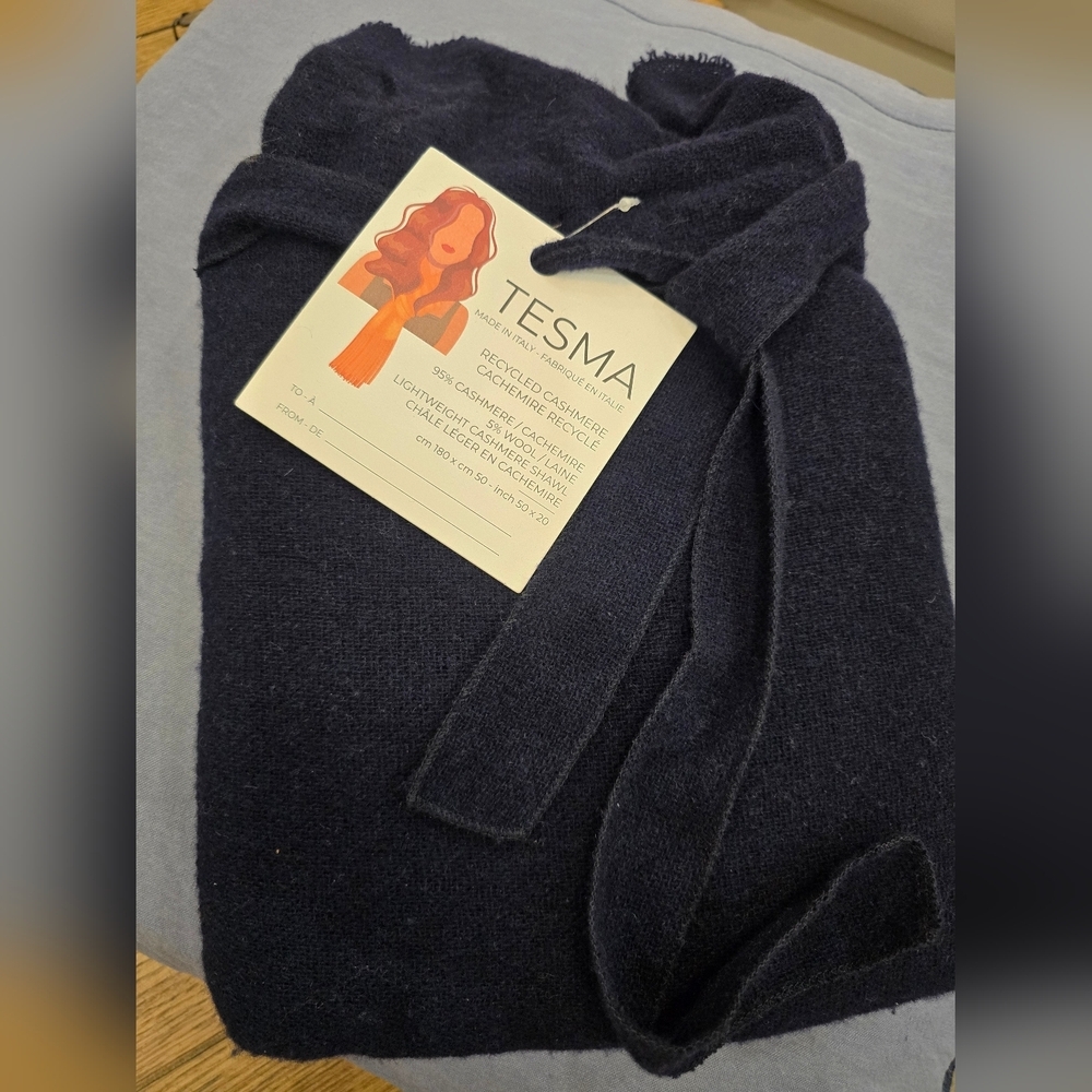 TESMA ITALY 95% CASHMERE Scarf Shawl Dark Navy Blue Gift 50x20